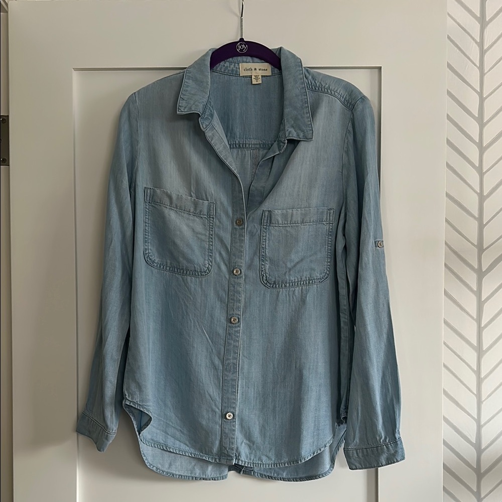 Cloth & Stone Chambray button down